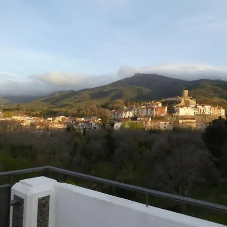 Stunning 3 Bed Villa, Sunny Terrace & Great Views Holiday home